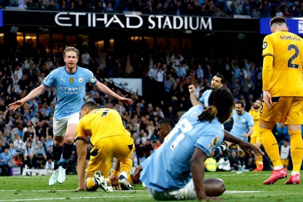 曼城客场胜利，提前夺冠悬念不大