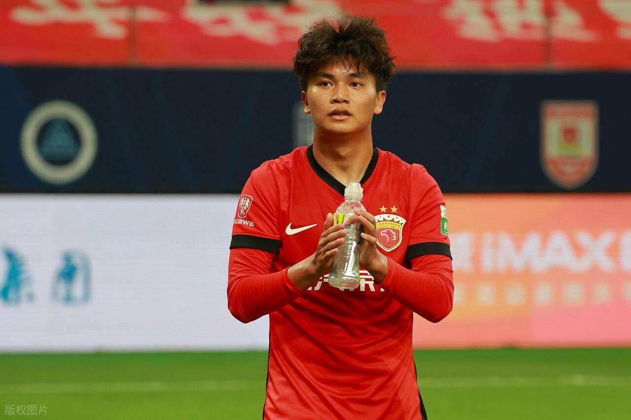 武磊连续五场破门，泰山主帅直言：这小子挡不住！