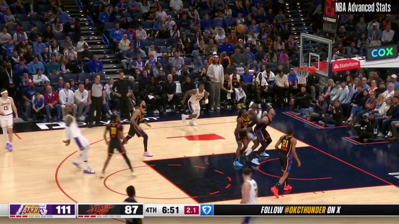  詹姆斯赛事官方发布精彩发挥新规，MAD争议不断！